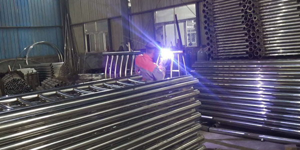 專(zhuān)業(yè)定做職業(yè)裝廠家